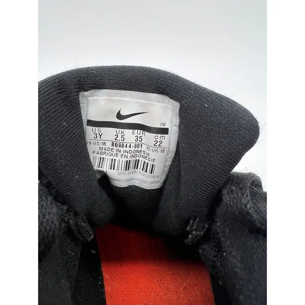 Nike Team Hustle D Sneakers Size 3 Youth
